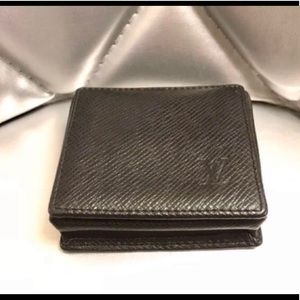 🌟Louis Vuitton Taiga Box Coin Purse🌟